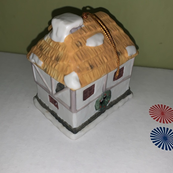 ππ
πVINTAGE DICKENS VILLAGE BELL LIGHTS ORNAMENT FACTORY π²π
π - Picture 5 of 5